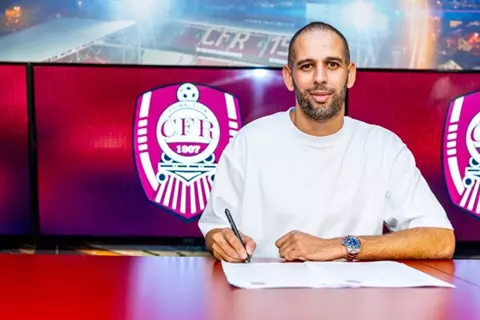 كلوج الروماني يعلن التعاقد مع الجزائري إسلام سليماني